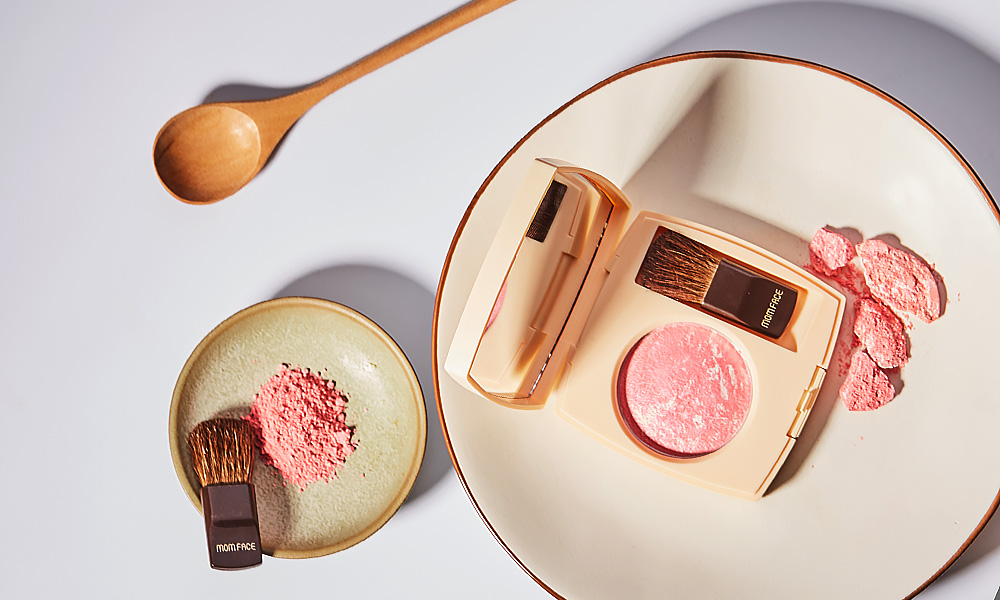 Moisturizing blush